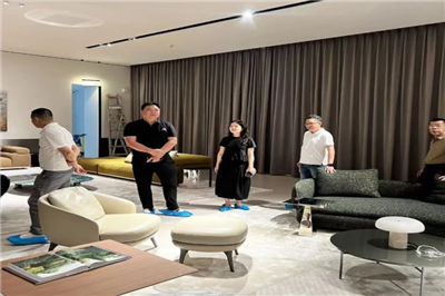 赋能产业升级，聚力抱团发展——佛山家具协会走访国为智慧家具产业园